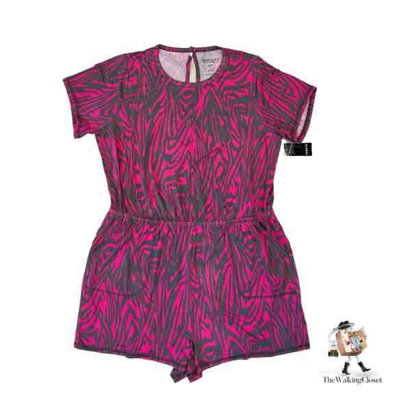 Torrid Romper Plus 1X Zebra Elastic Waist Shorts Keyhole Surplice Back Pockets - Picture 1 of 13